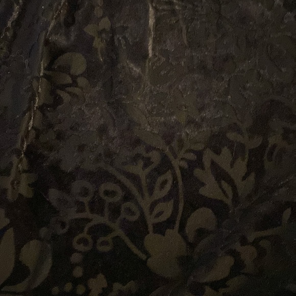 Saylor Velvet Romper - Picture 10 of 12